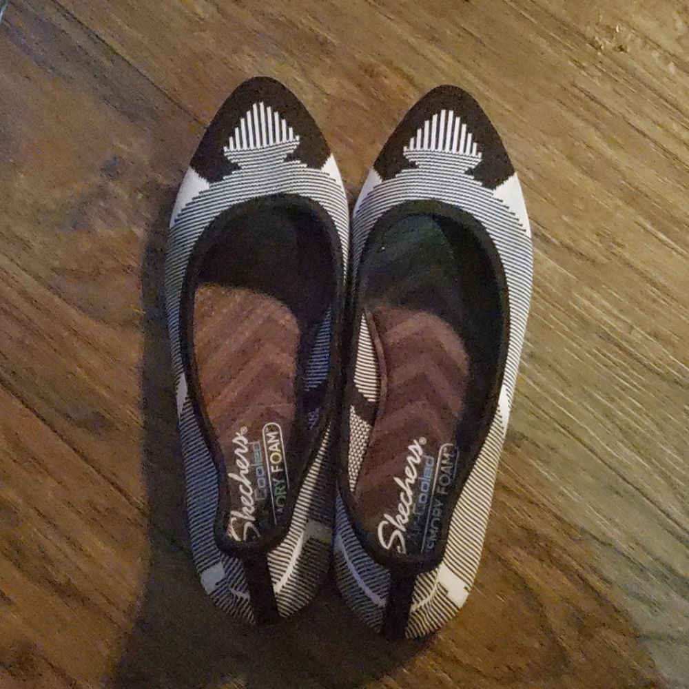 Skechers Air-cooled memory foam slip ons